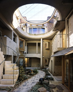 CASA DE ATRIO カーサデアトリオ