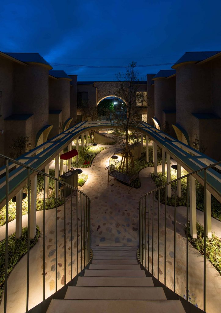 2019-1685_2Ls-724x1024